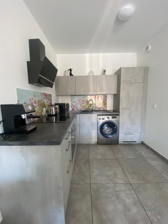 Appartement T2 De Standing Avec Parking A 250 Metres De La Plage, Route Des Sanguinaires, Ajaccio Ajaccio  Luaran gambar